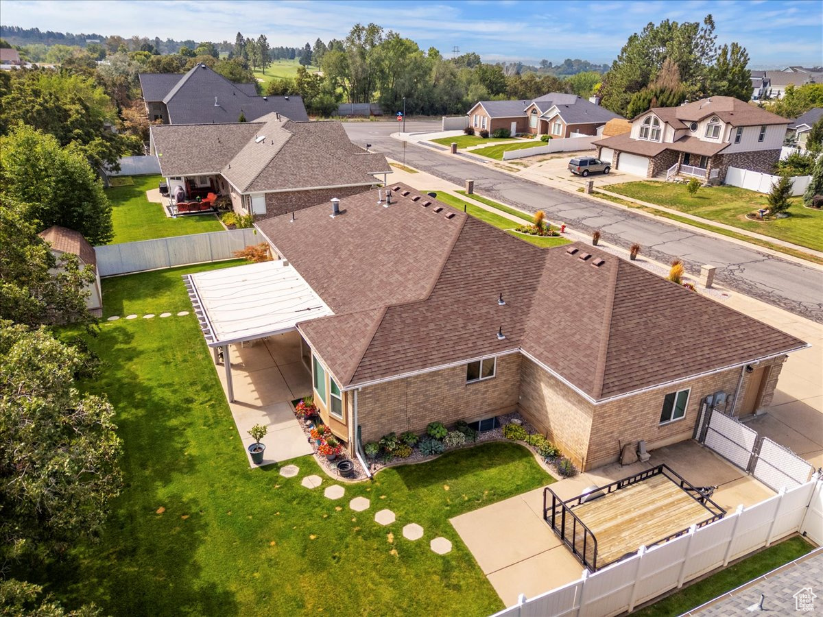 ORCHARD GROVE - Residential