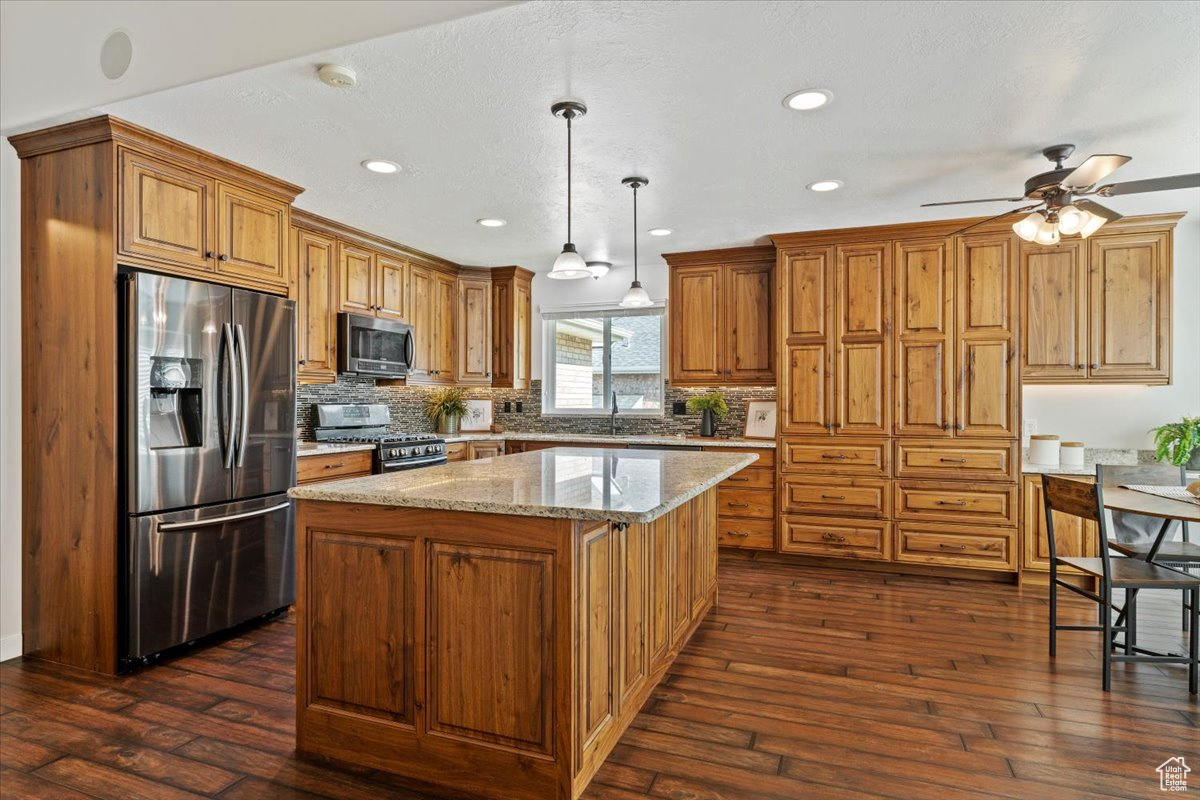 ORCHARD GROVE - Residential