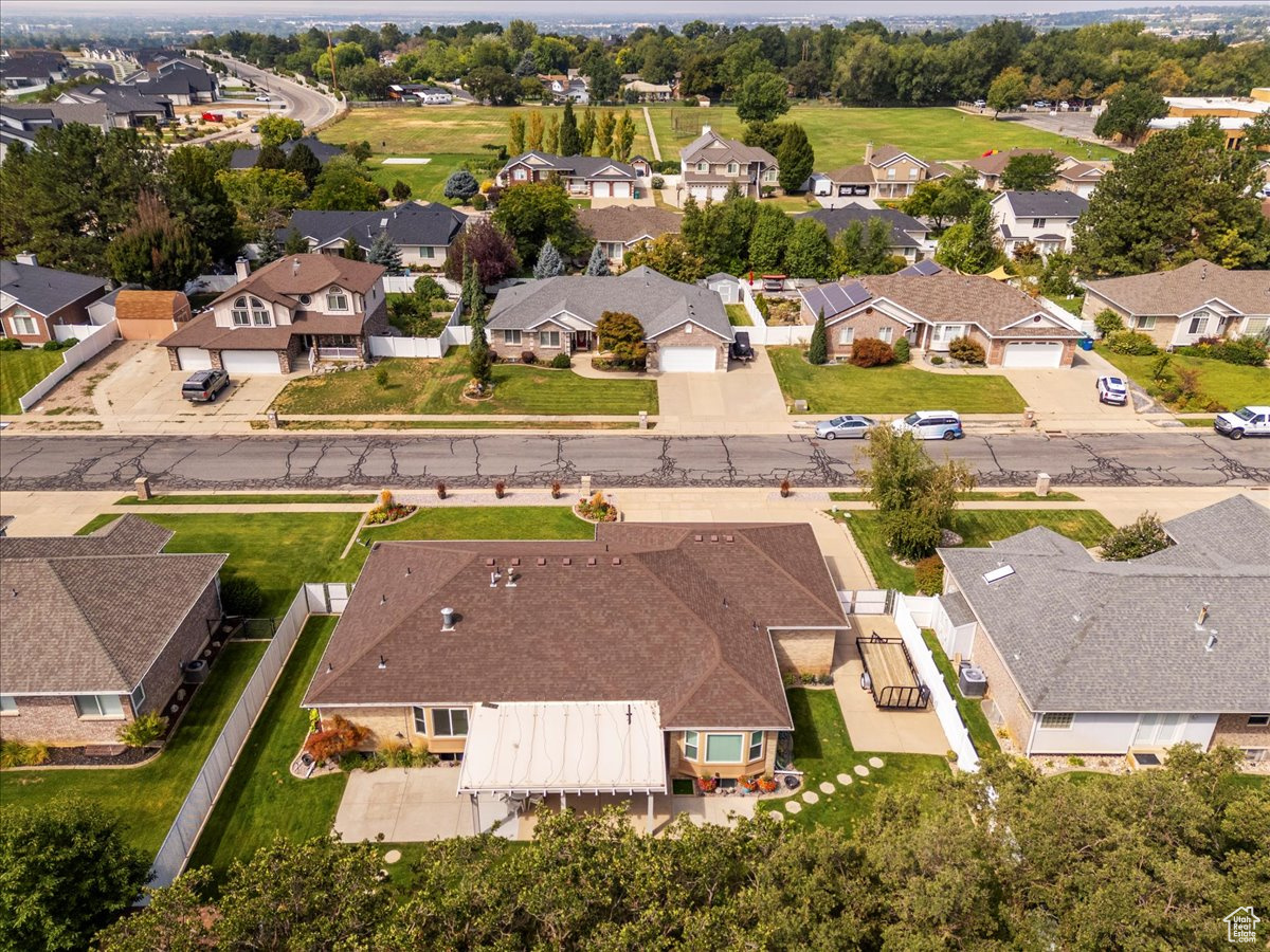 ORCHARD GROVE - Residential