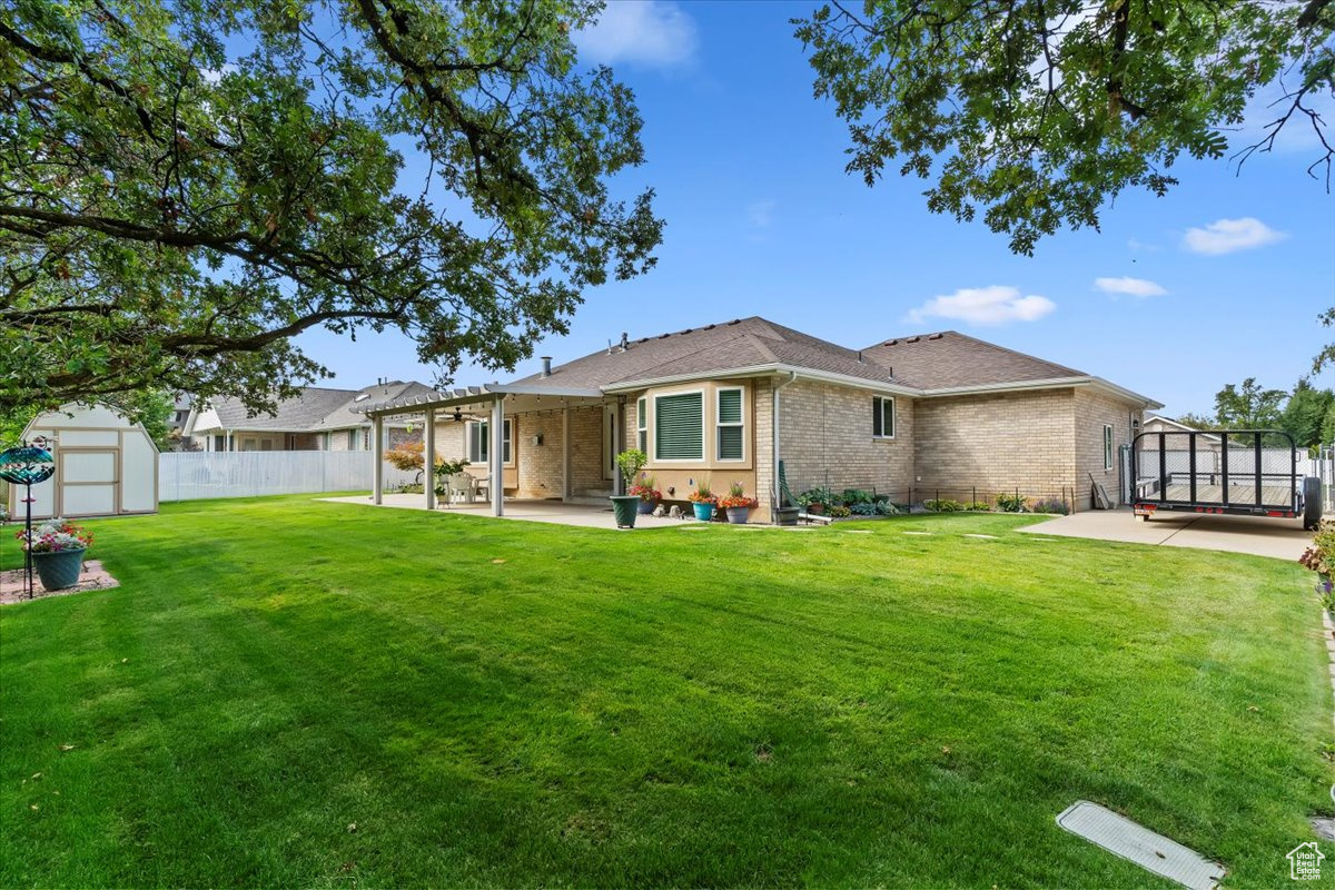 ORCHARD GROVE - Residential