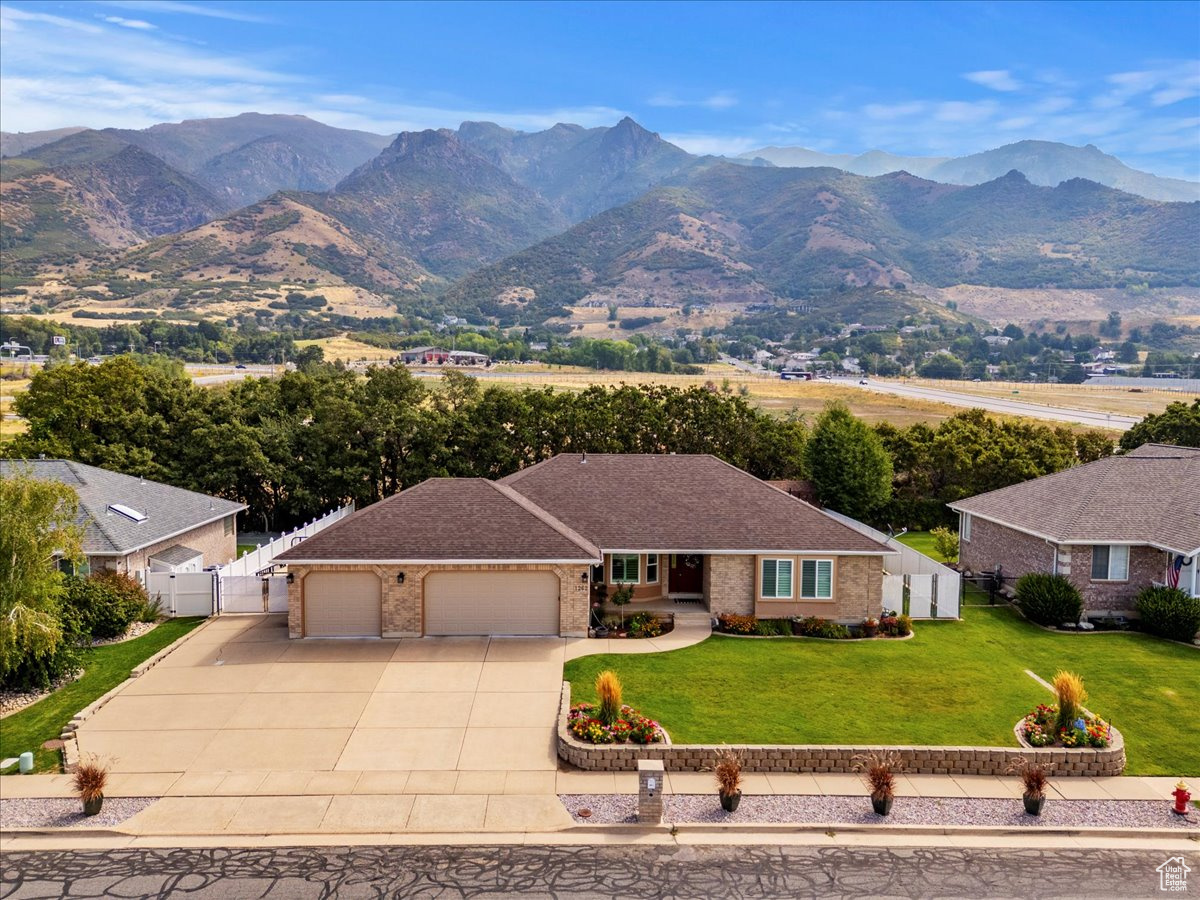 ORCHARD GROVE - Residential