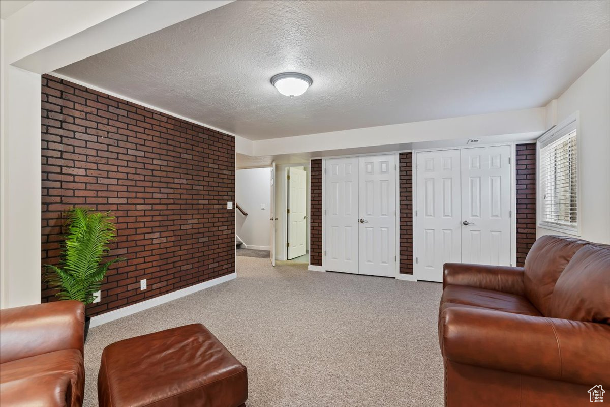 ORCHARD GROVE - Residential