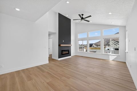 Tiny photo for 572 W 500 N, Mapleton, UT 84664 (MLS # 2145705)