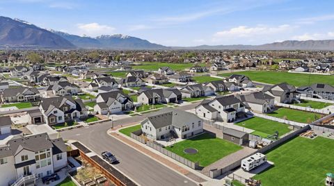 Tiny photo for 572 W 500 N, Mapleton, UT 84664 (MLS # 2145705)