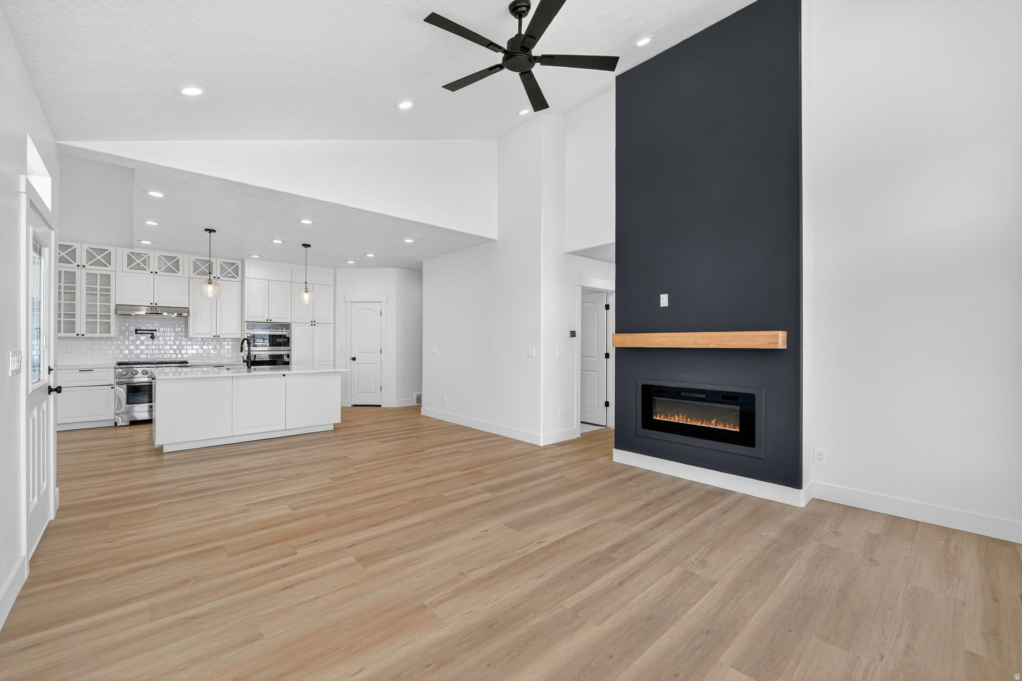 WHITING FARMS - Residential