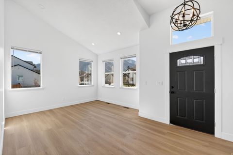 Tiny photo for 572 W 500 N, Mapleton, UT 84664 (MLS # 2145705)
