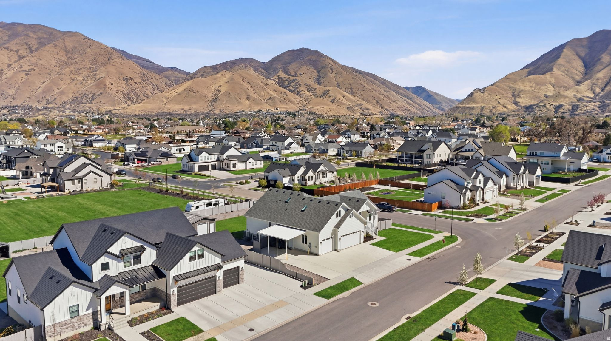 WHITING FARMS - Residential