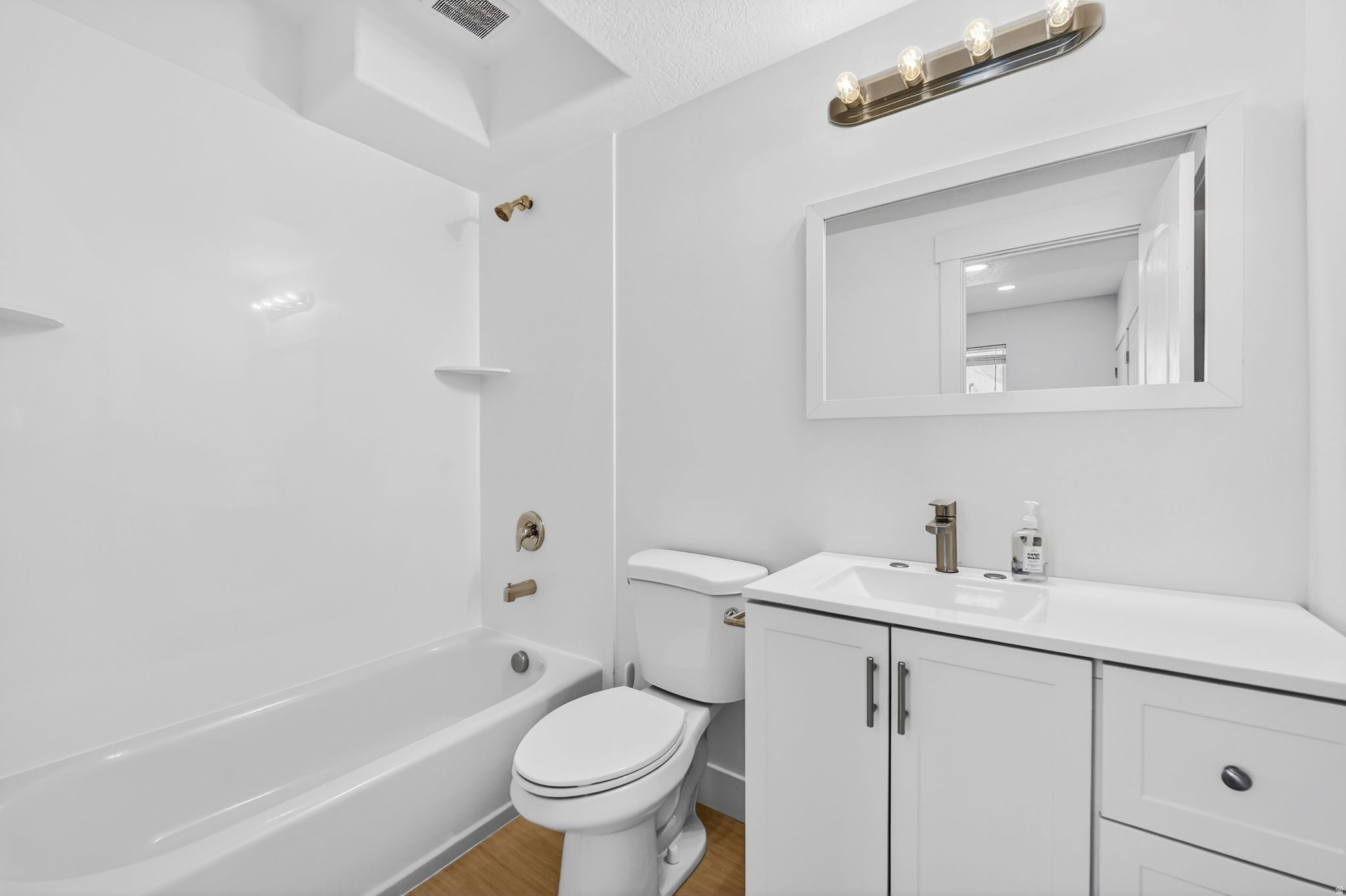 WHITING FARMS - Residential