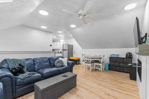 Tiny photo for 572 W 500 N, Mapleton, UT 84664 (MLS # 2145705)