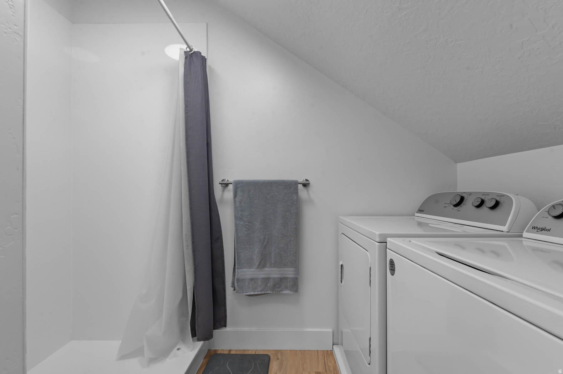 WHITING FARMS - Residential