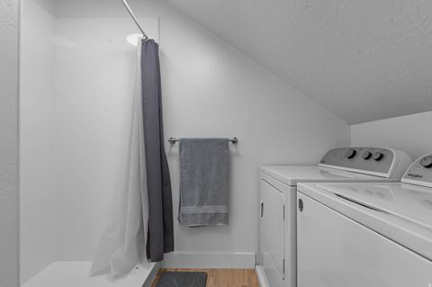 Tiny photo for 572 W 500 N, Mapleton, UT 84664 (MLS # 2145705)