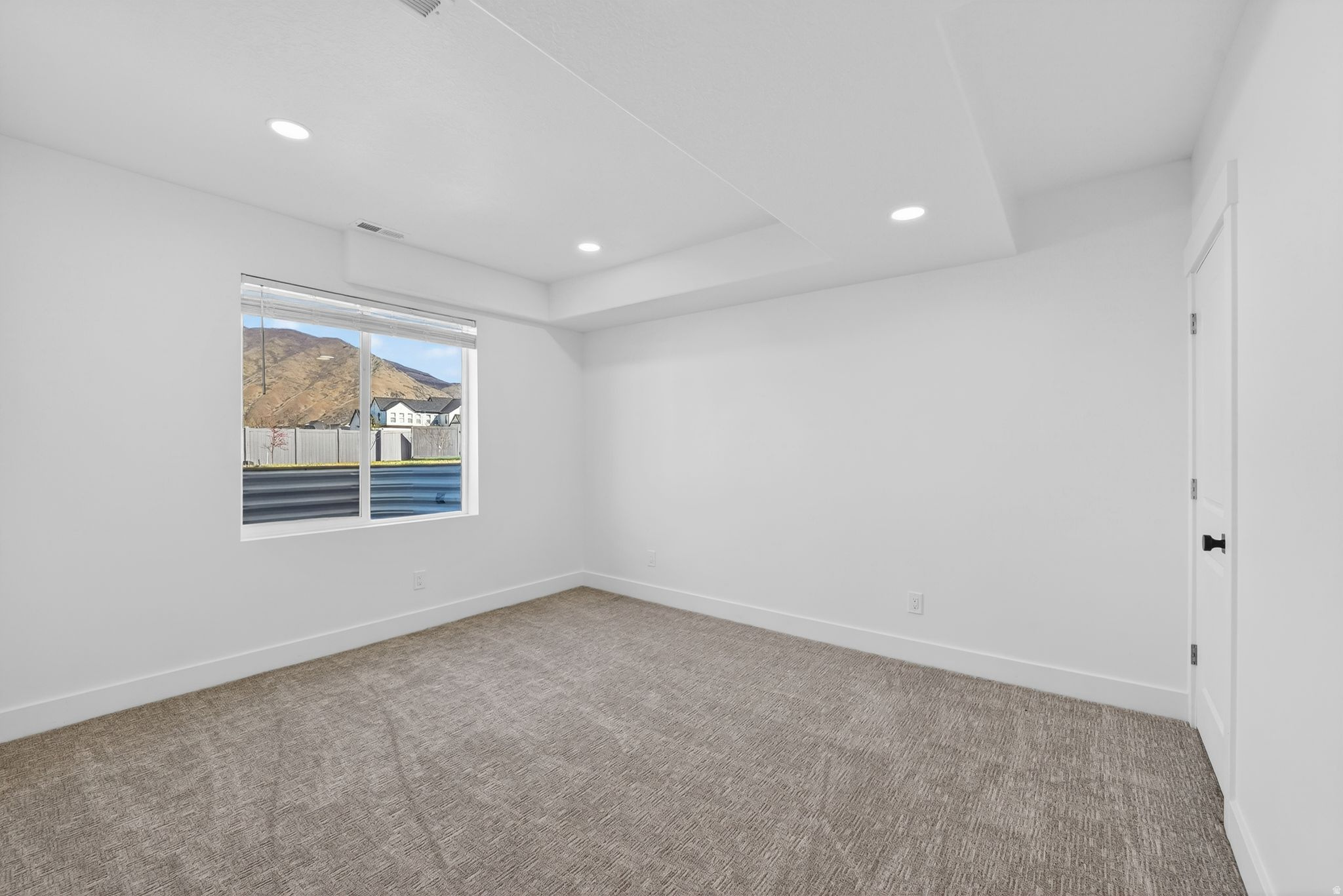 WHITING FARMS - Residential