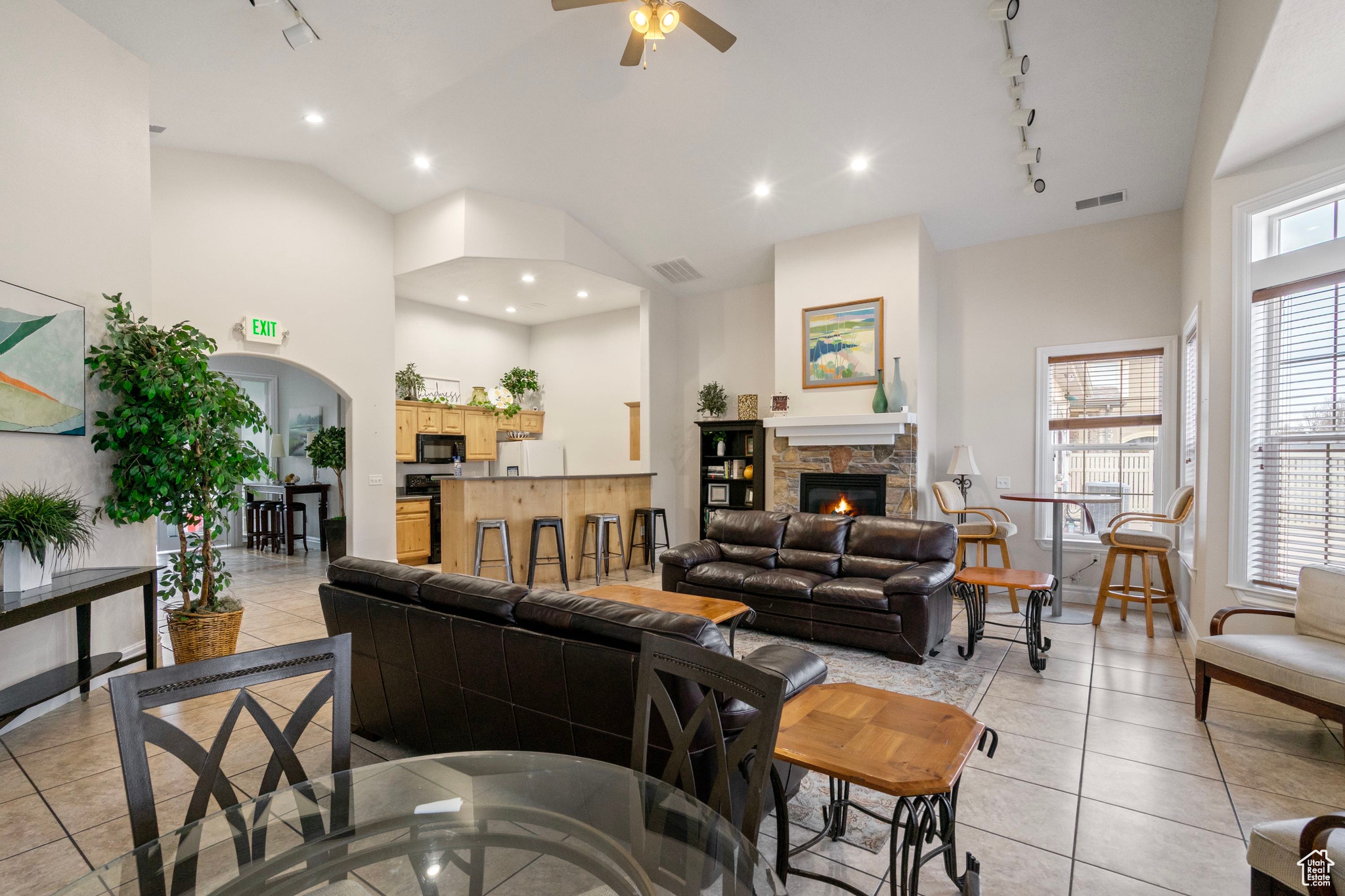 PEMBERLEY @ ROBINS GROVE PHASE 3 - Residential