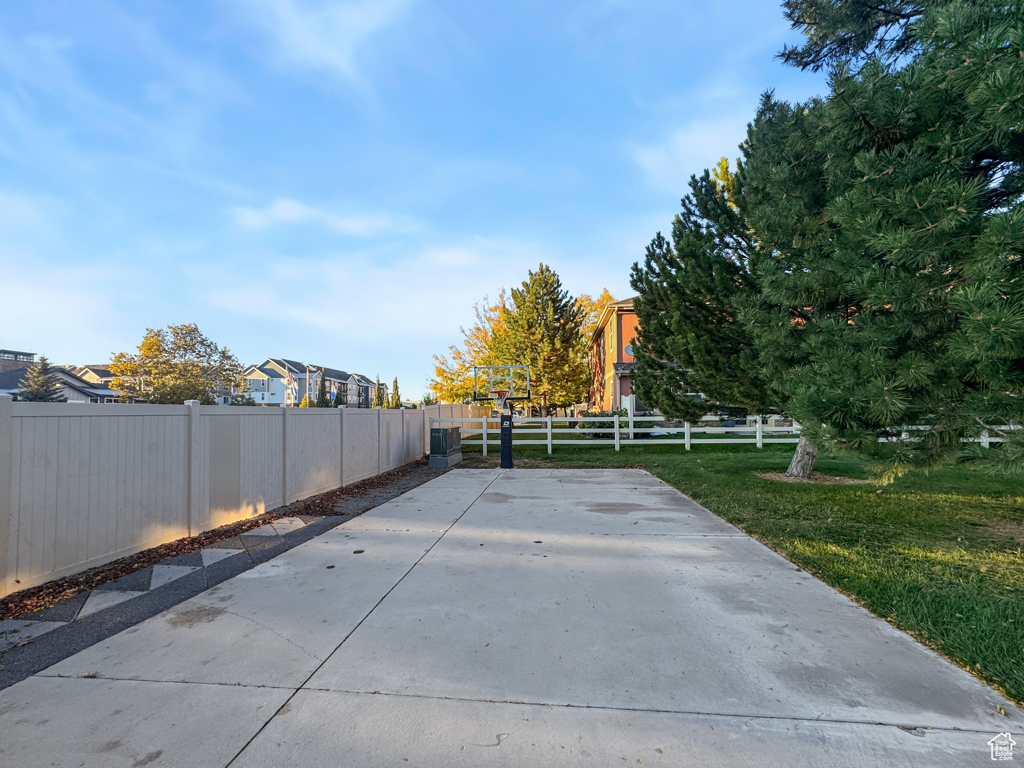 PEMBERLEY @ ROBINS GROVE PHASE 3 - Residential