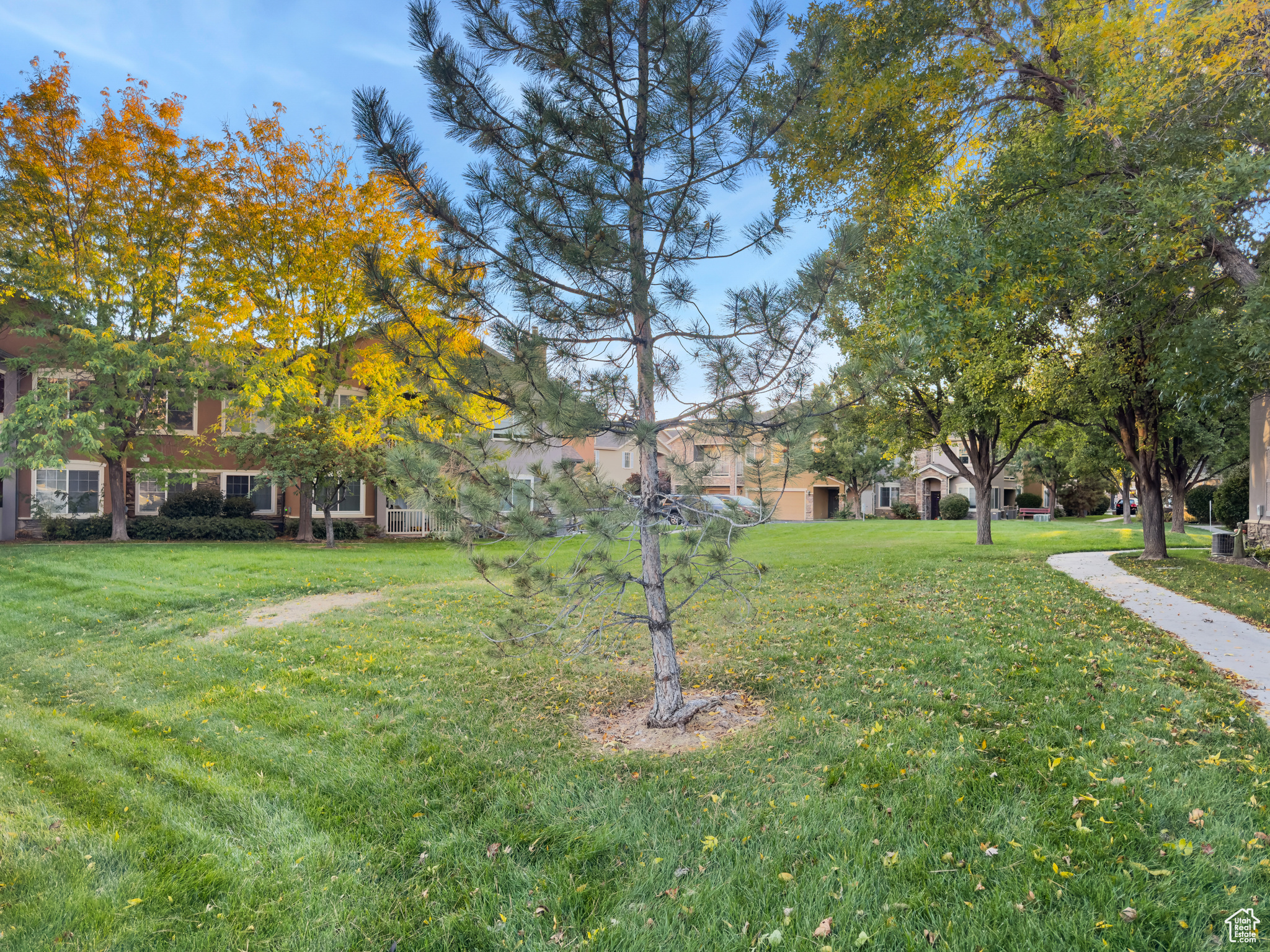 PEMBERLEY @ ROBINS GROVE PHASE 3 - Residential