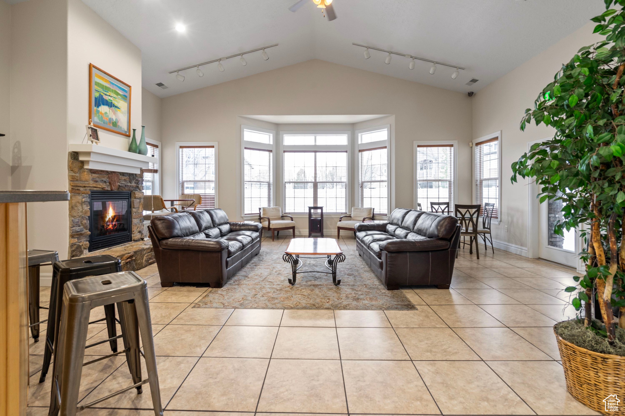 PEMBERLEY @ ROBINS GROVE PHASE 3 - Residential