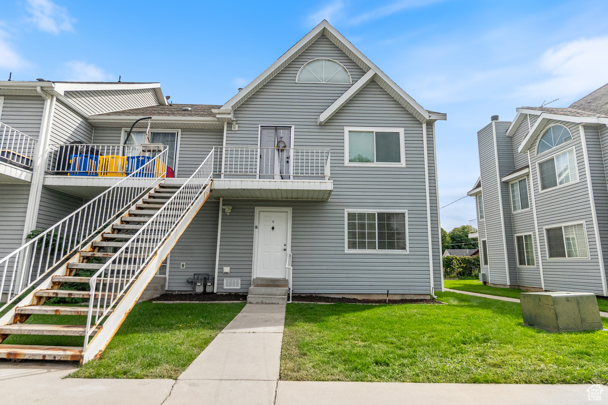 COLONIAL PINES - Residential