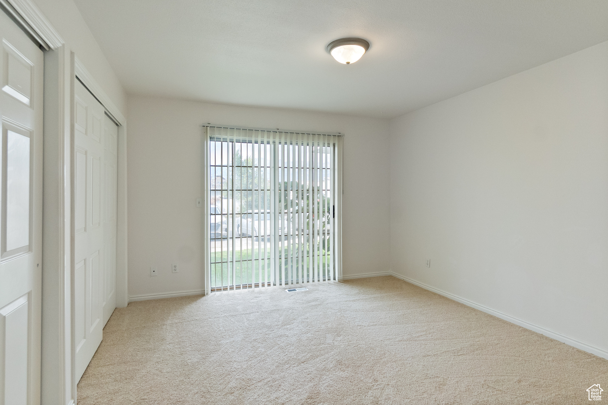 COLONIAL PINES - Residential