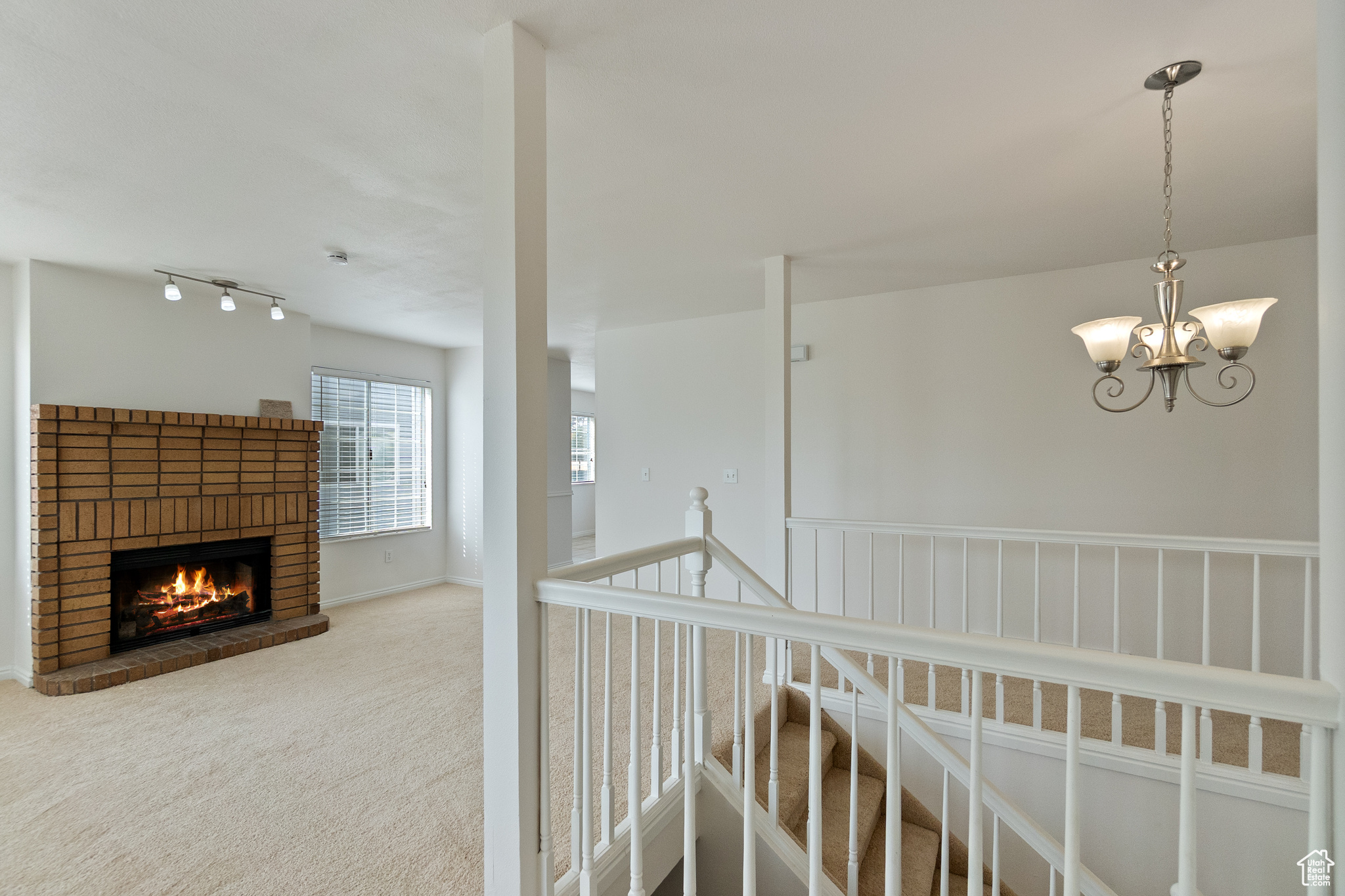 COLONIAL PINES - Residential