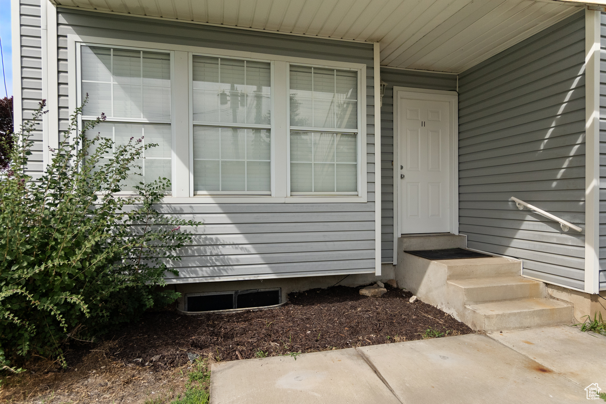 COLONIAL PINES - Residential