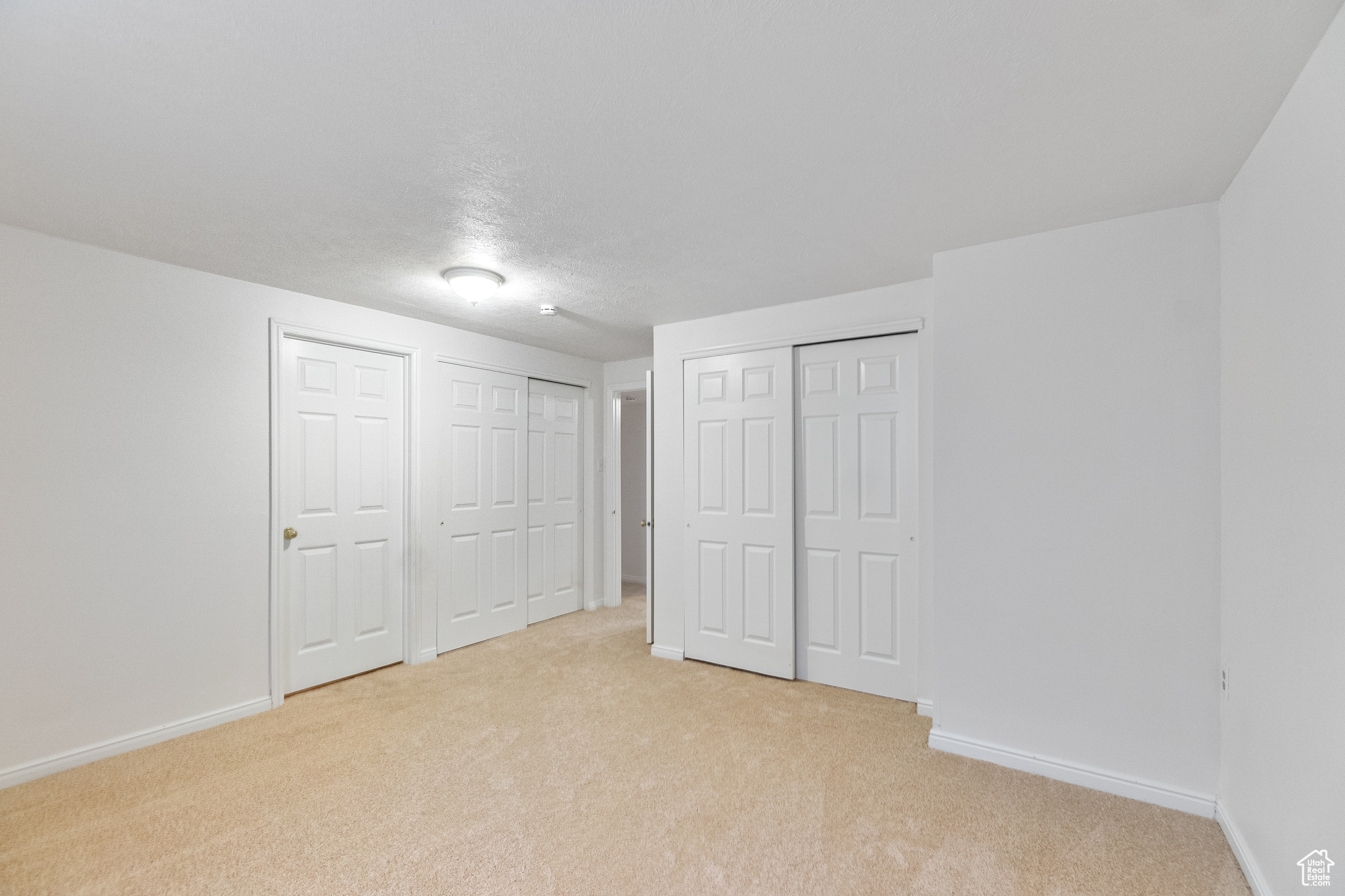 COLONIAL PINES - Residential