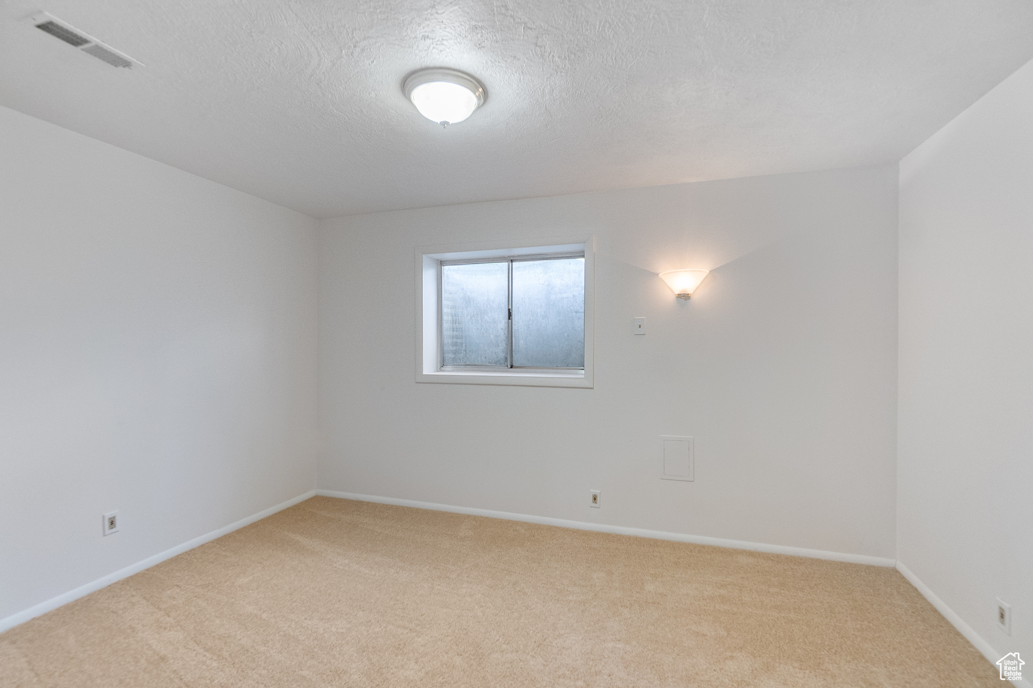 COLONIAL PINES - Residential