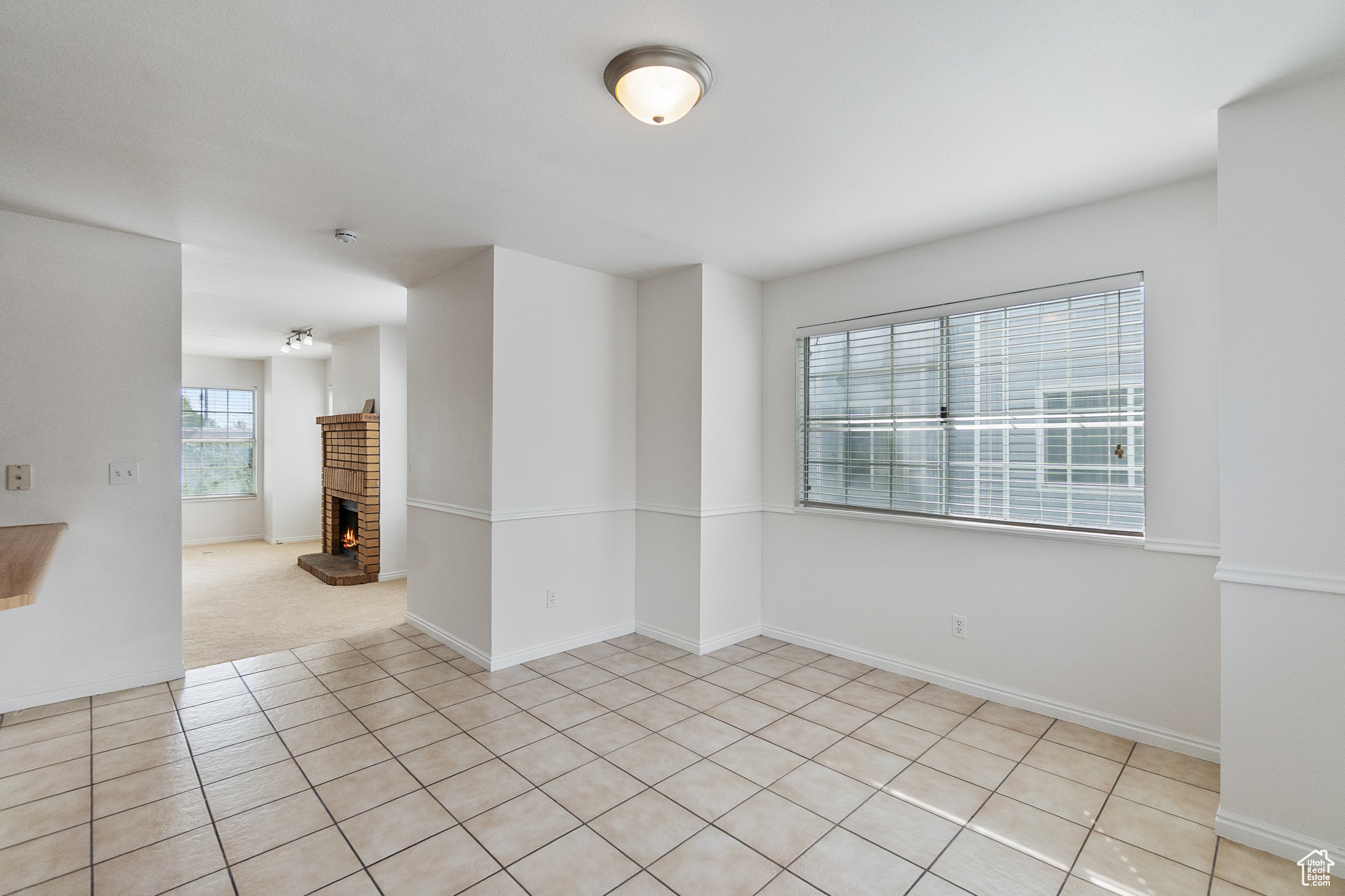 COLONIAL PINES - Residential