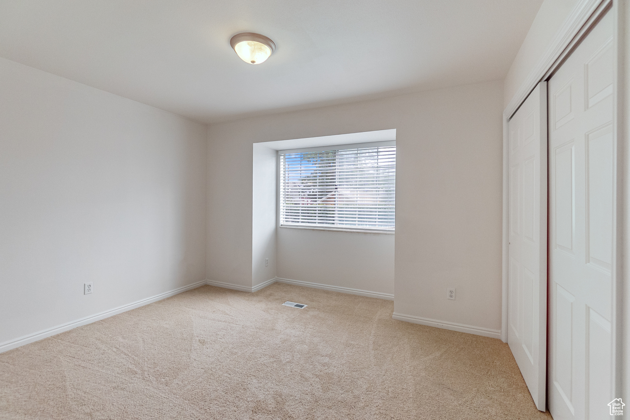 COLONIAL PINES - Residential