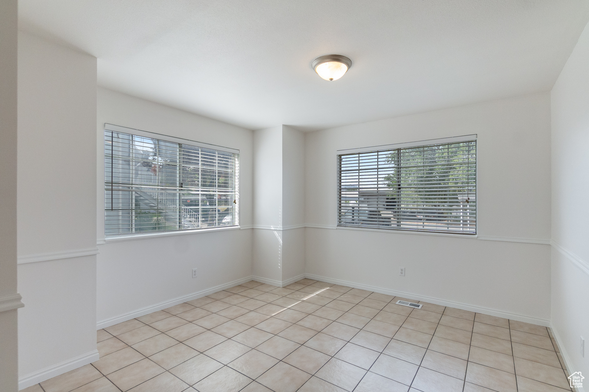 COLONIAL PINES - Residential