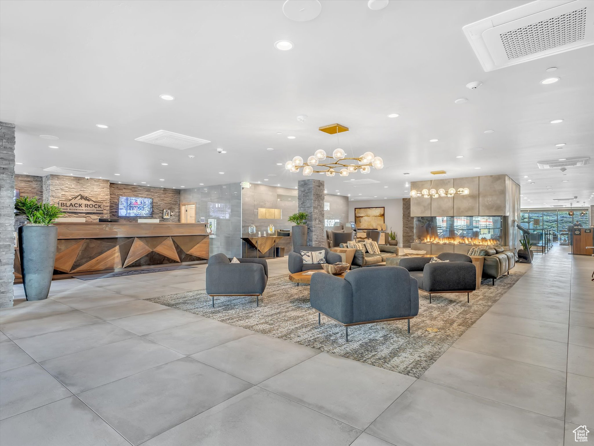 BLACK ROCK LUXURY CONDO - Residential