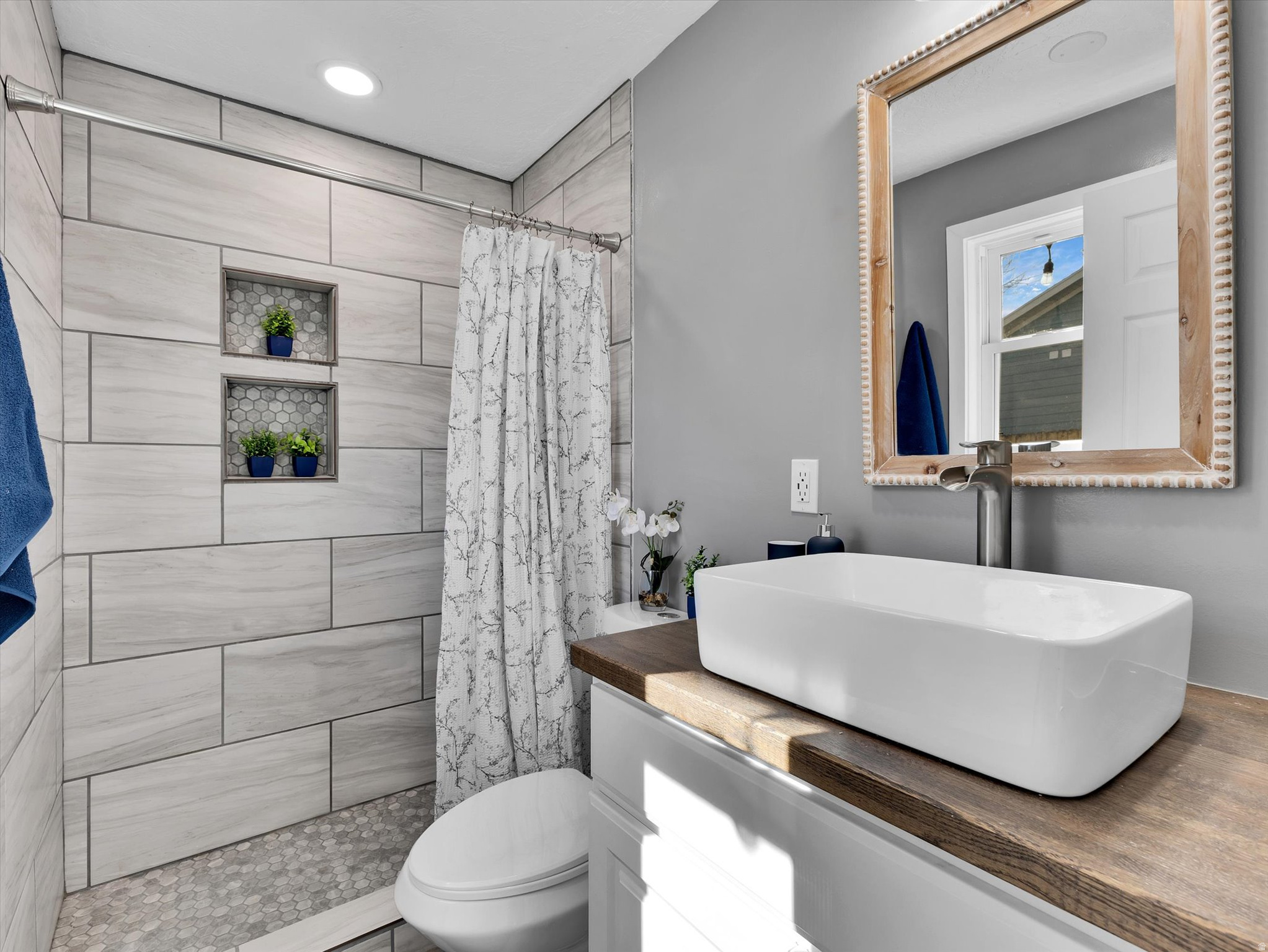 DAVID STREET - Residential