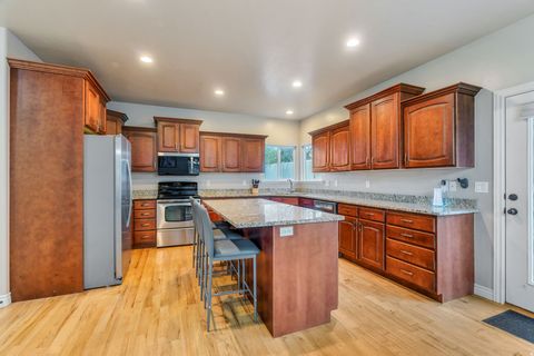 Tiny photo for 1383 E 320 N, Provo, UT 84606 (MLS # 2146038)