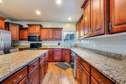 Tiny photo for 1383 E 320 N, Provo, UT 84606 (MLS # 2146038)