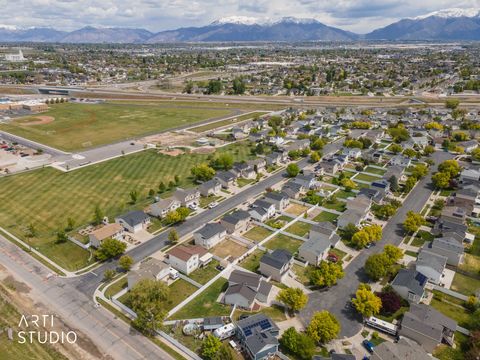 Tiny photo for 2972 W 2075 S, Syracuse, UT 84075 (MLS # 2154580)