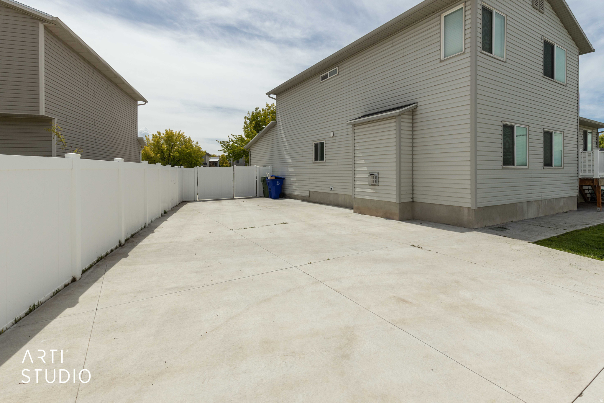 FREEMONT ESATES #9 - Residential