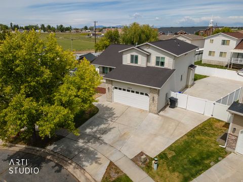 Tiny photo for 2972 W 2075 S, Syracuse, UT 84075 (MLS # 2154580)