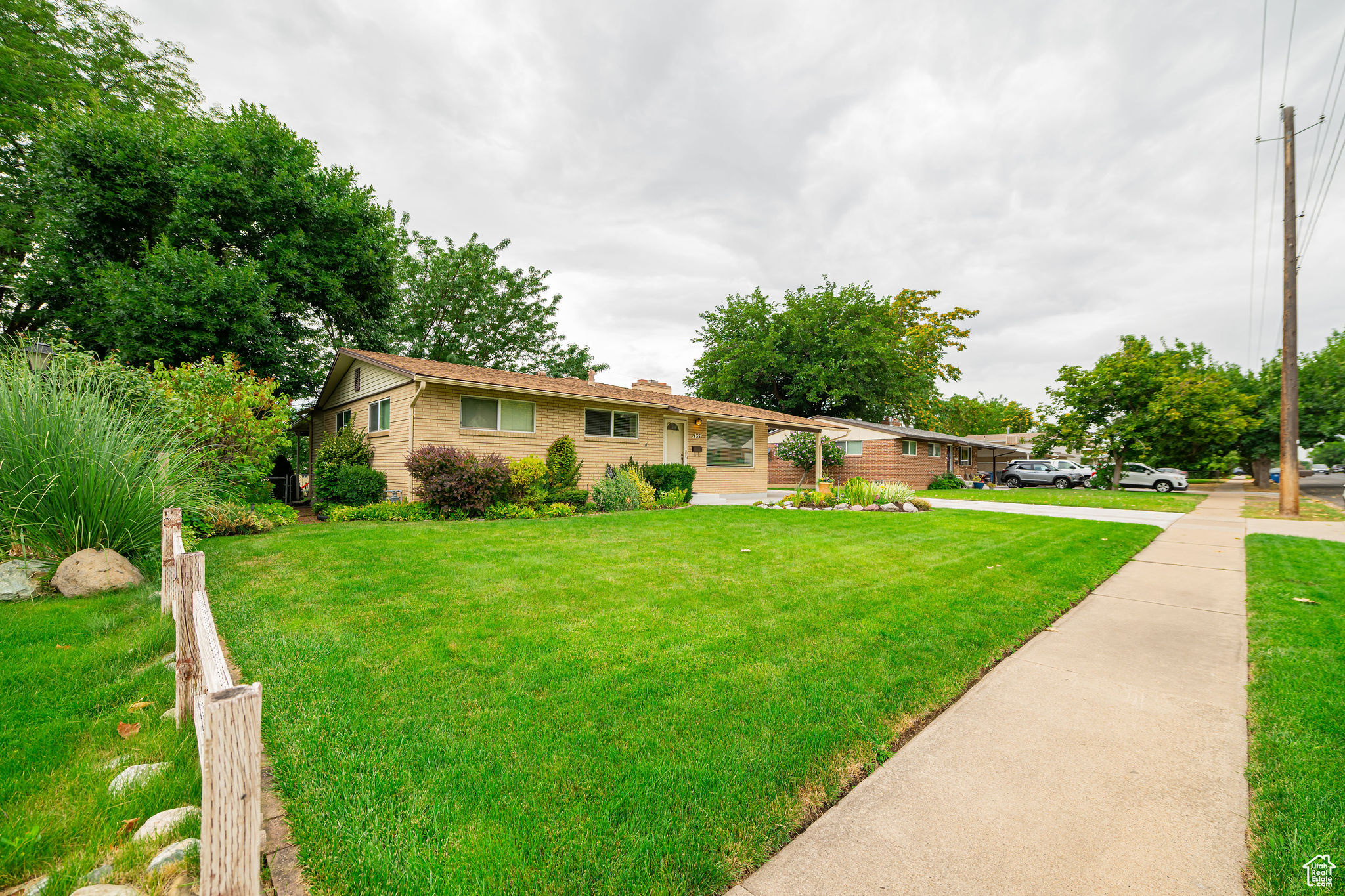 435 N FAIRFIELD E