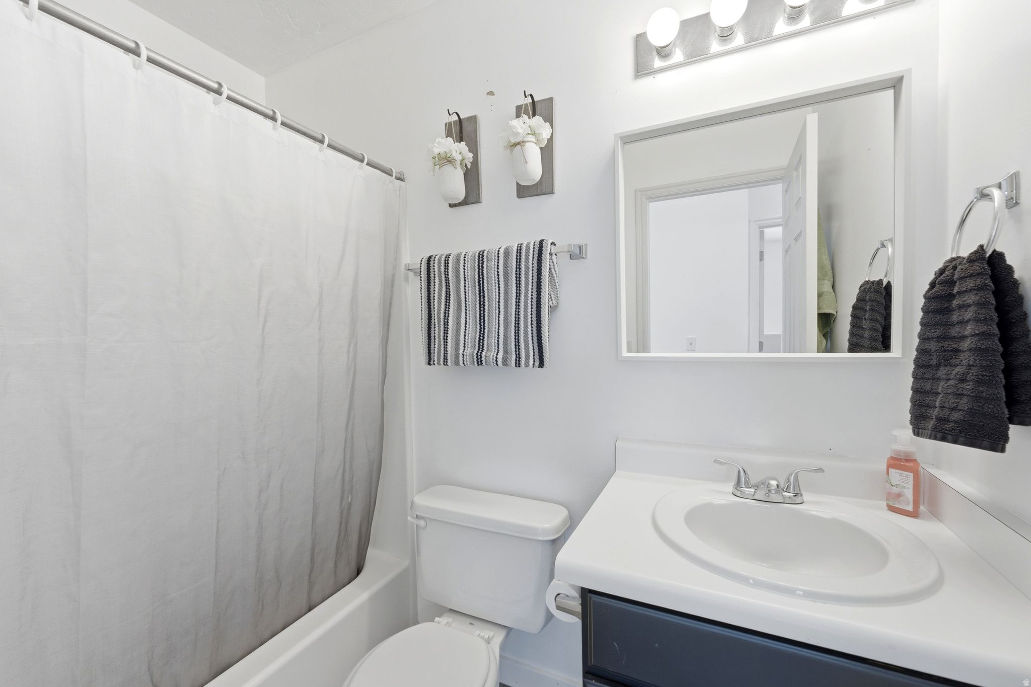 BALMORAL TOWNHOMES - Residential