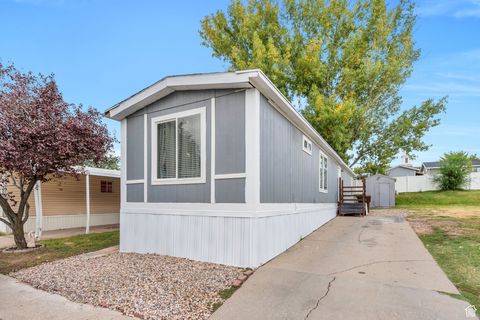 Tiny photo for 935 E 3000 N #90, Layton, UT 84040 (MLS # 2115942)