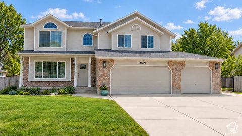 Photo of 2869 W 12075 S, Riverton, UT 84065 (MLS # 2192729) Photo of 2869 W 12075 S, Riverton, UT 84065 (MLS # 2192729)