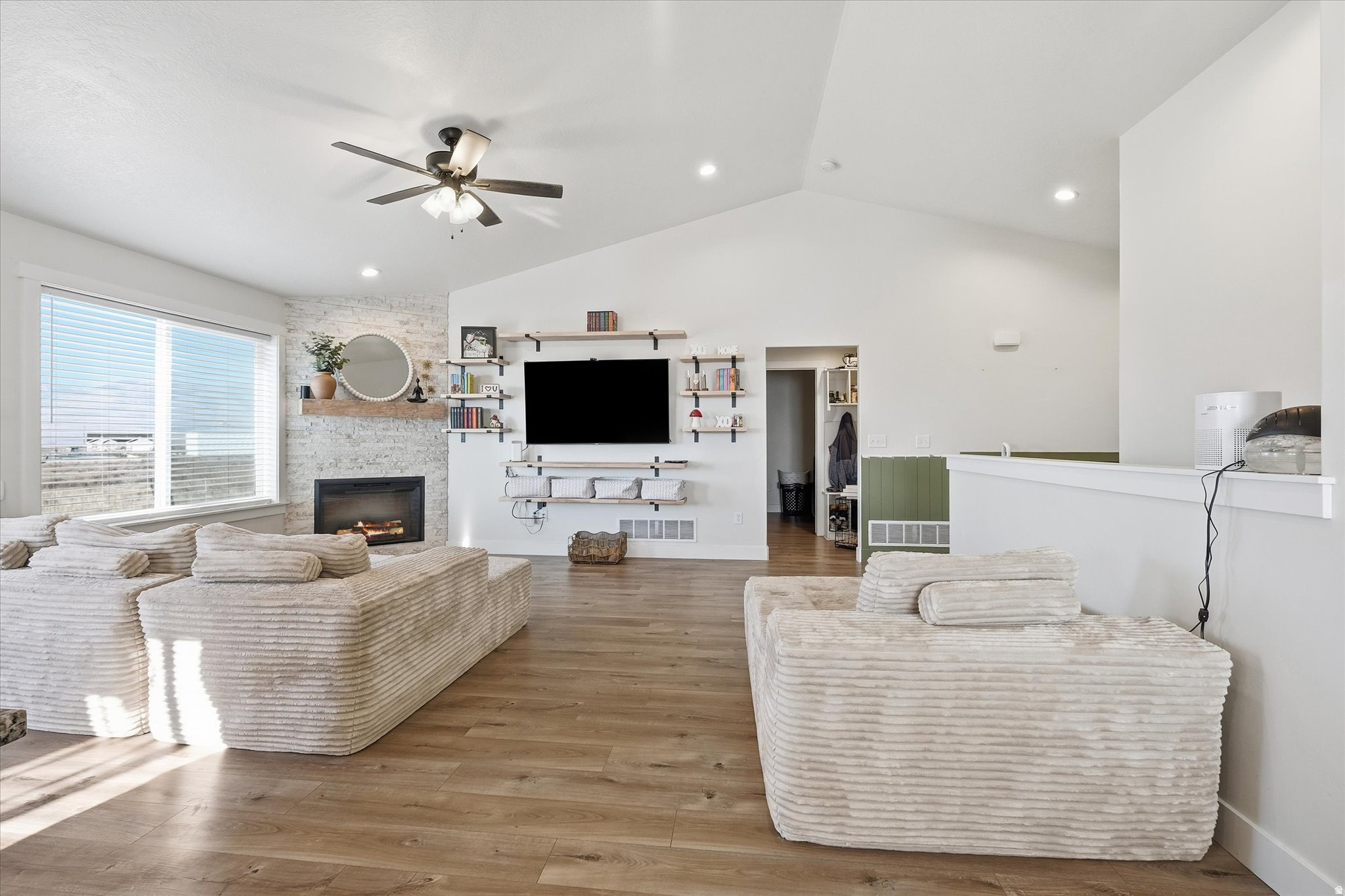 PLYMOUTH ACRES - Residential