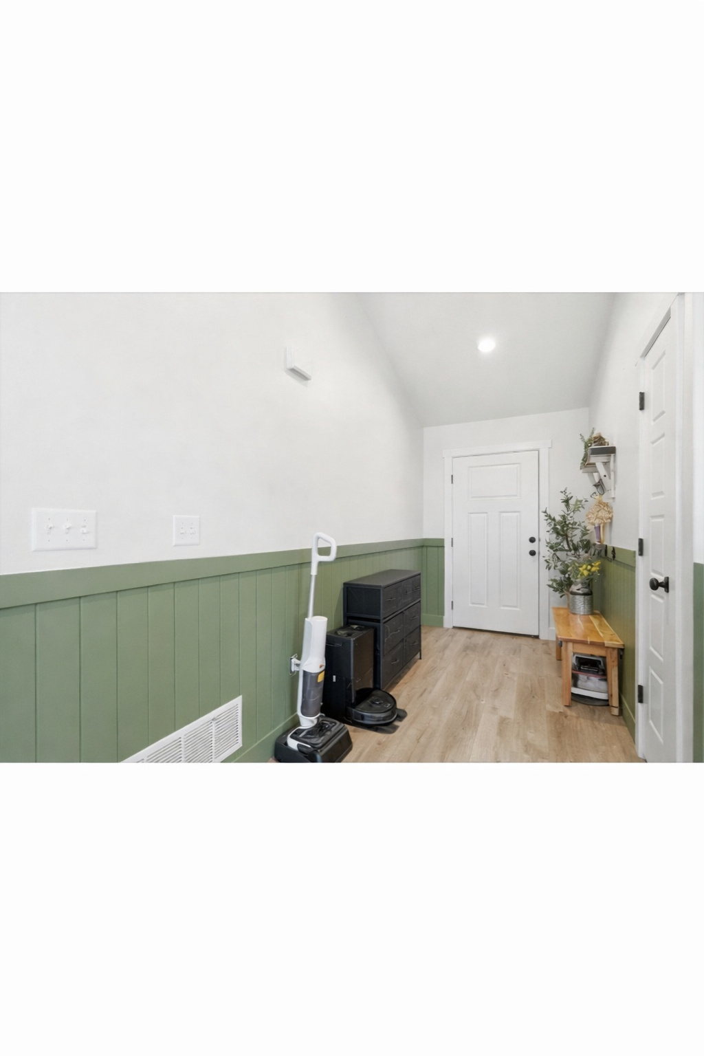 PLYMOUTH ACRES - Residential