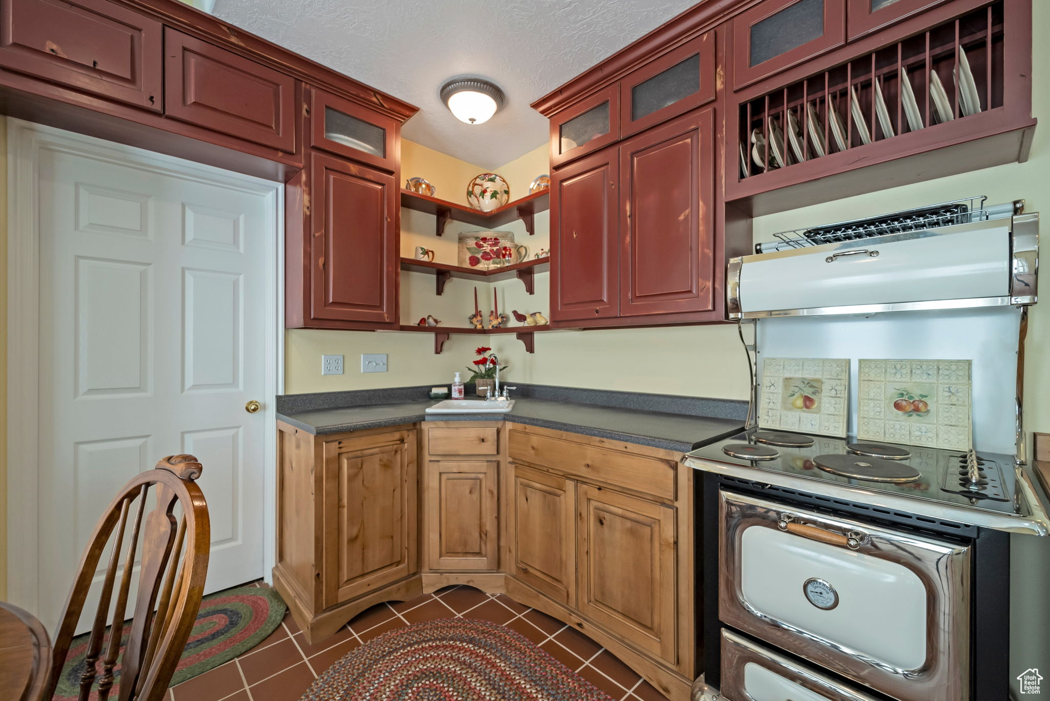 CANYON HEIGHTS AT CEDAR HILLS - Residential