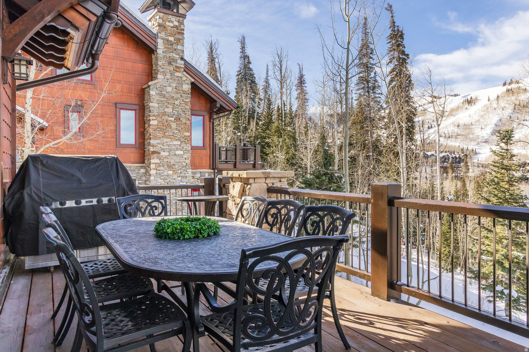 EMPIRE PASS - Residential