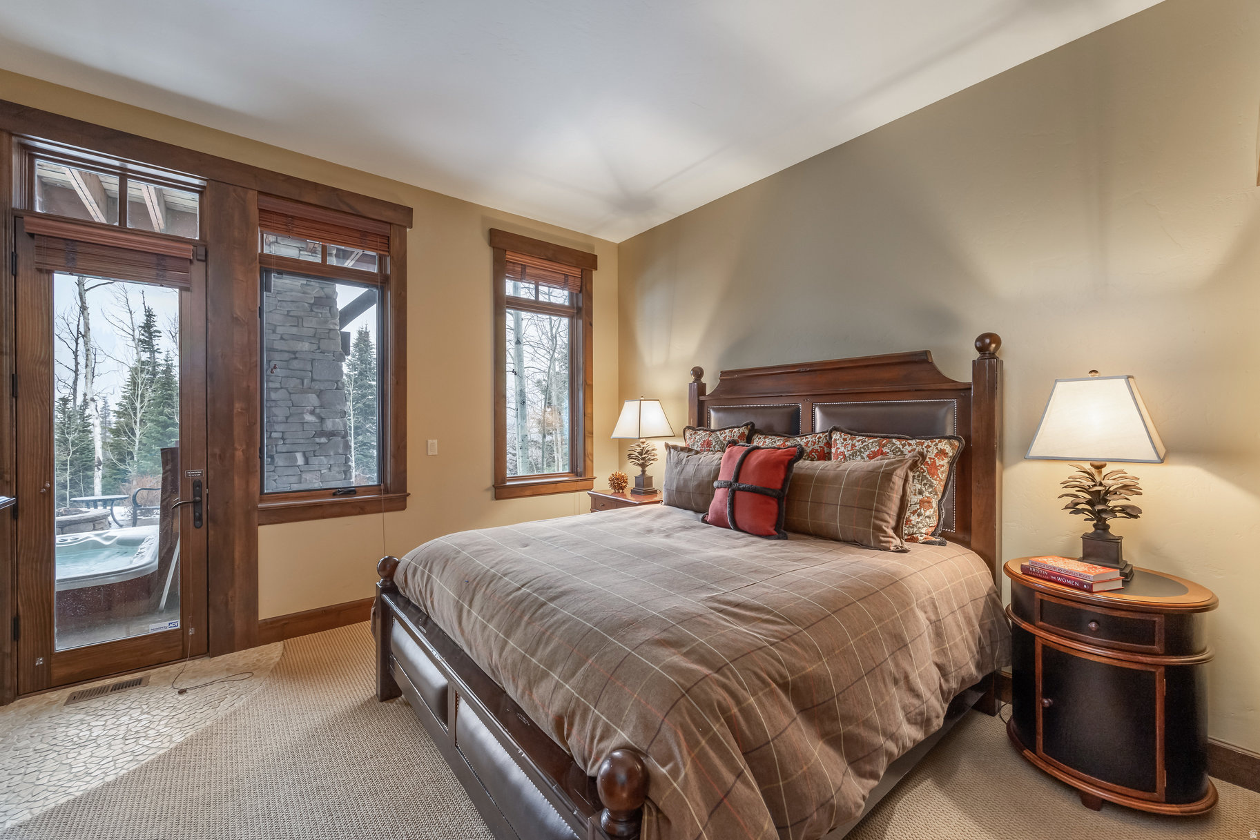 EMPIRE PASS - Residential