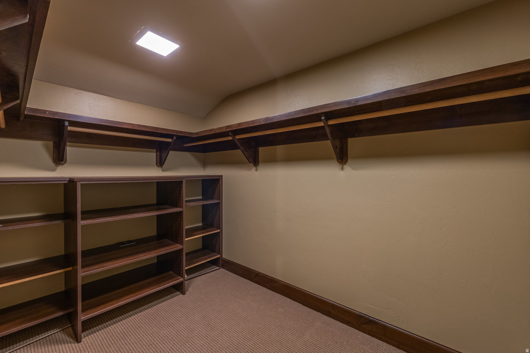 EMPIRE PASS - Residential