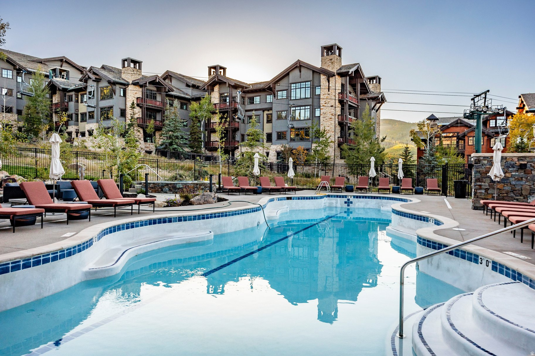 EMPIRE PASS - Residential