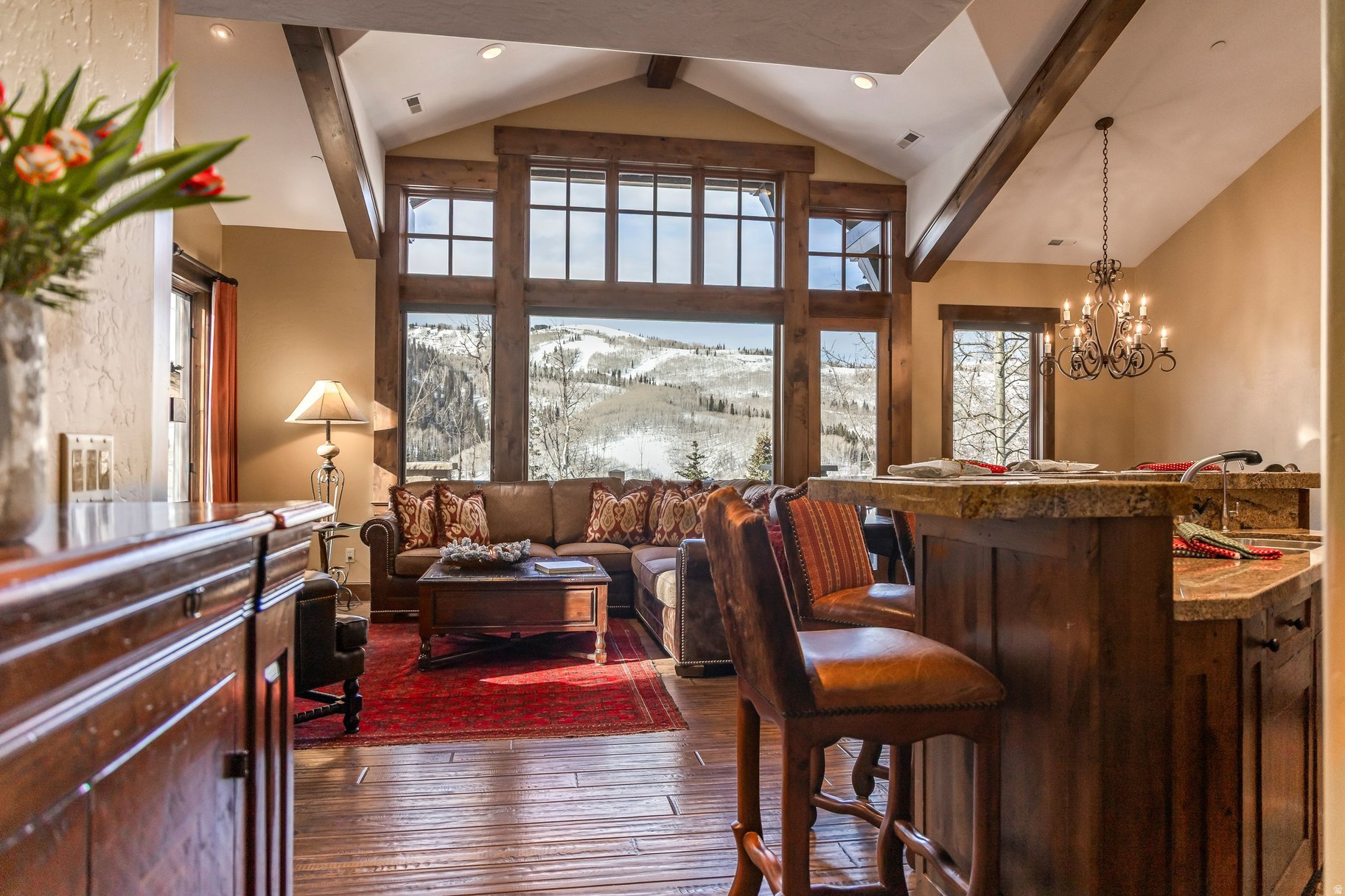 EMPIRE PASS - Residential