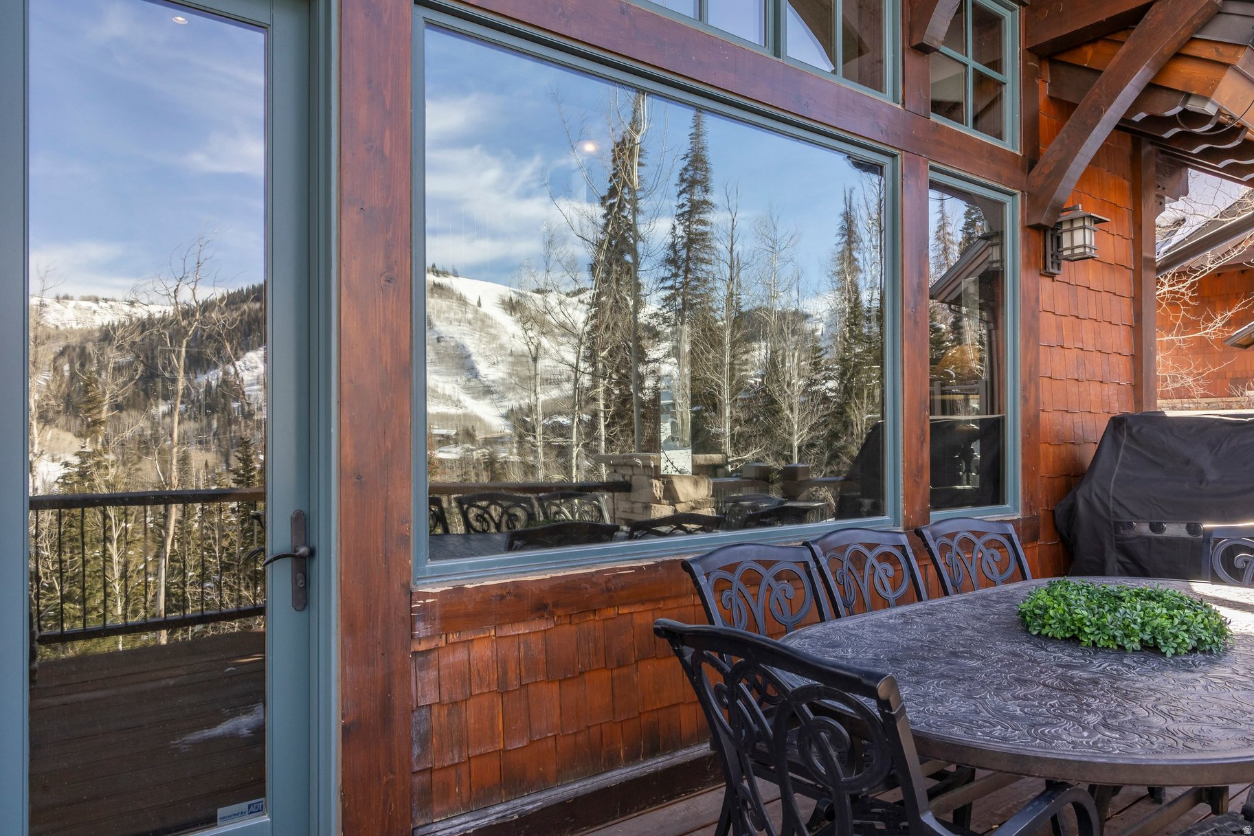 EMPIRE PASS - Residential