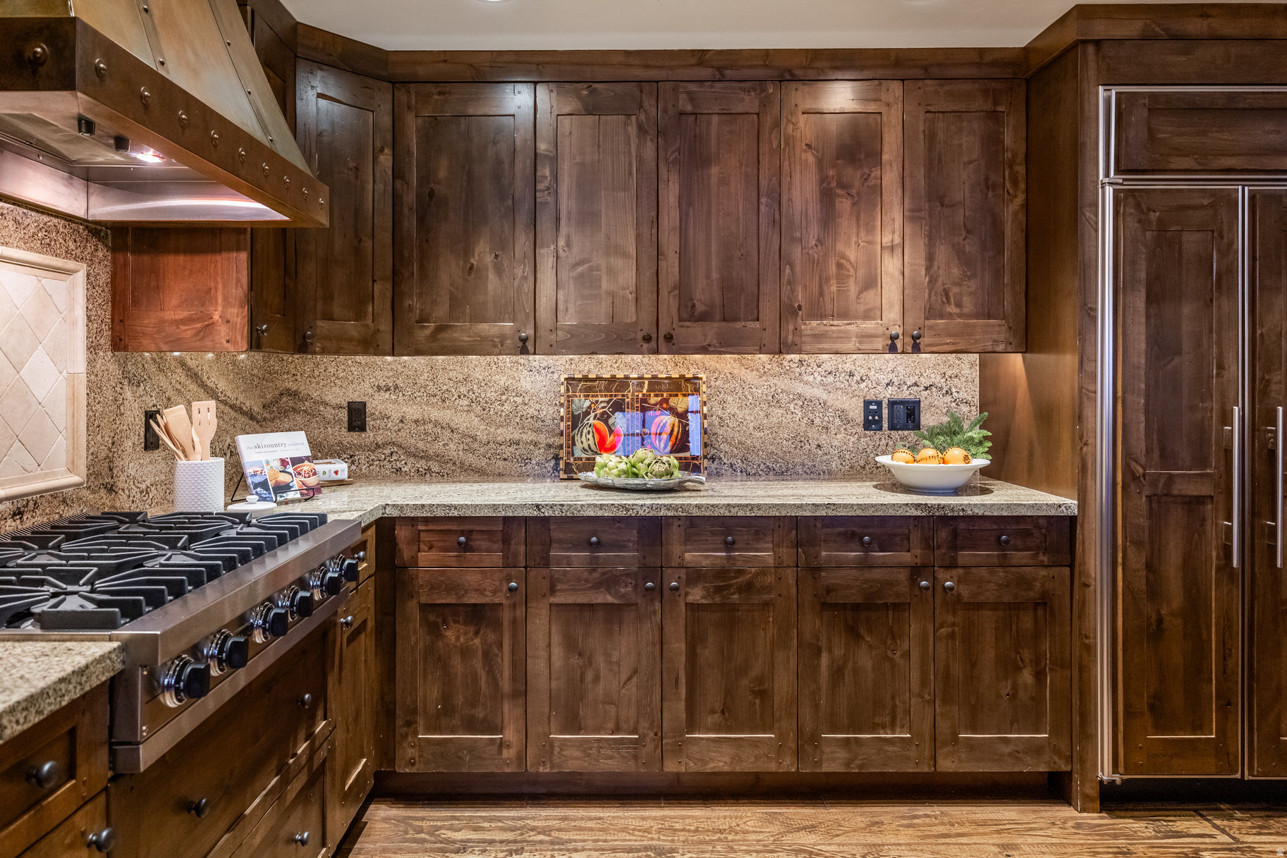 EMPIRE PASS - Residential